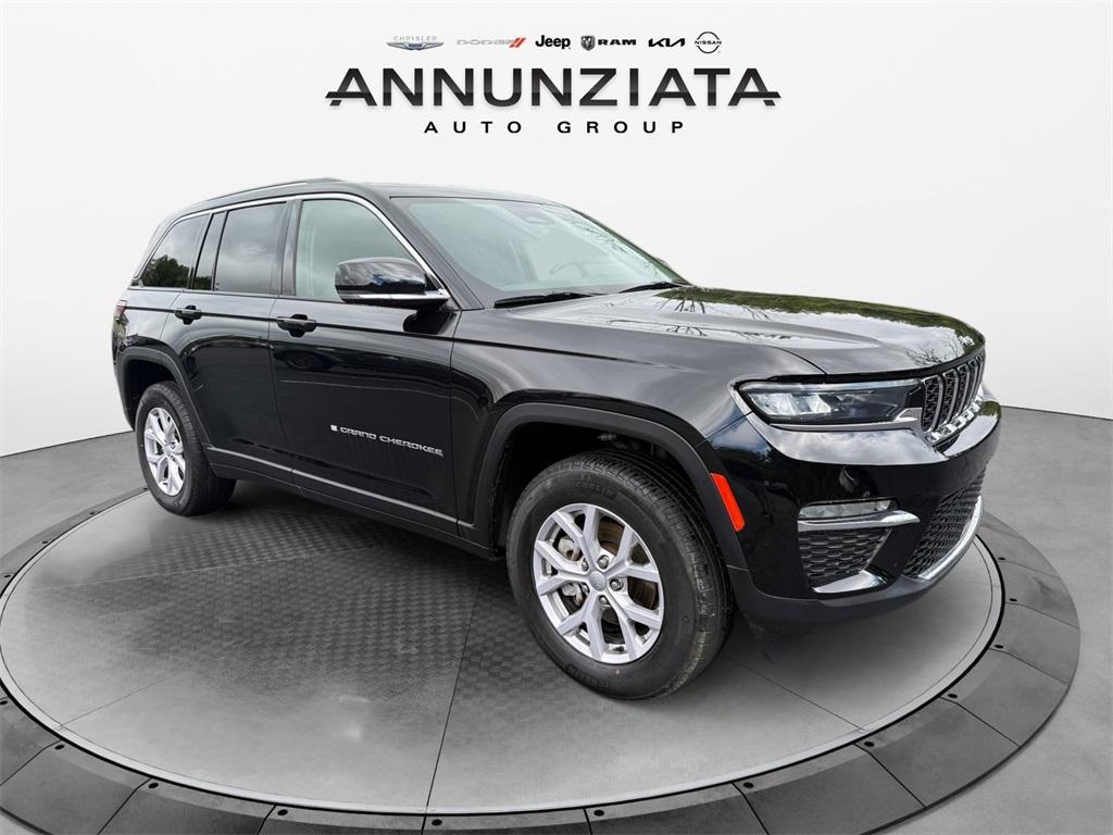 used 2022 Jeep Grand Cherokee car, priced at $32,999