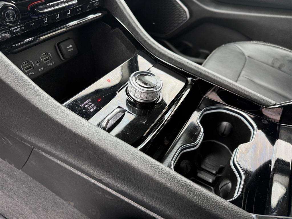 used 2022 Jeep Grand Cherokee car, priced at $32,999