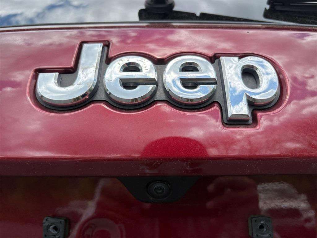 used 2021 Jeep Grand Cherokee car, priced at $29,699