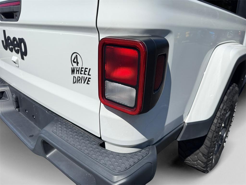 used 2022 Jeep Gladiator car, priced at $33,199