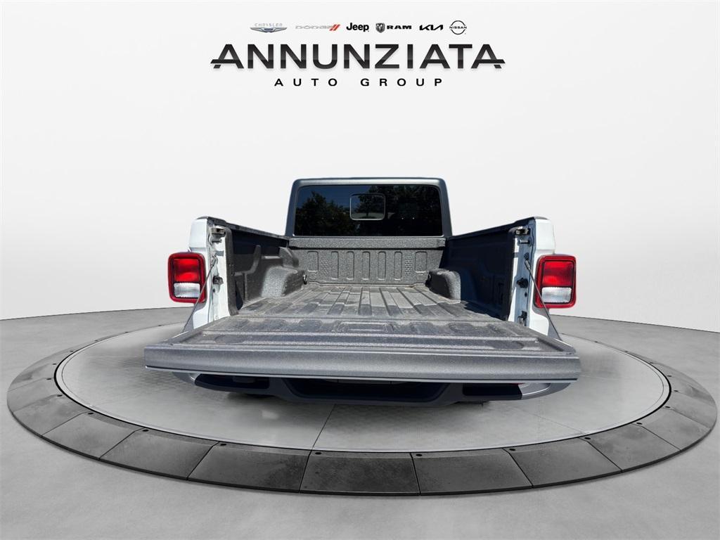 used 2022 Jeep Gladiator car, priced at $33,199