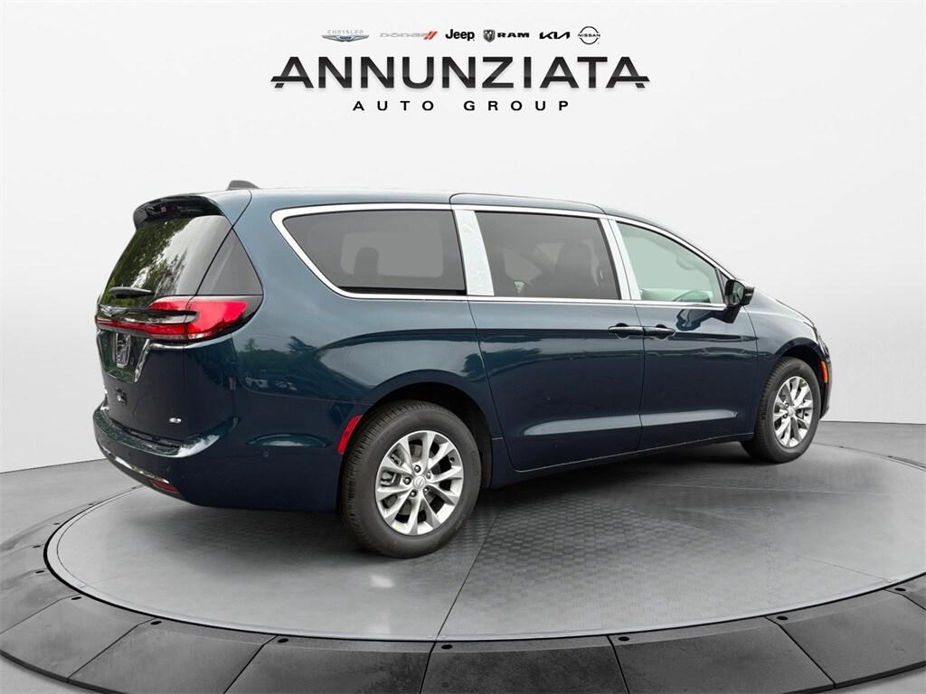 new 2025 Chrysler Pacifica car, priced at $46,248