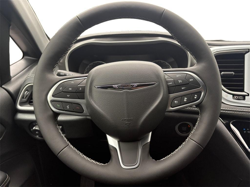 new 2025 Chrysler Pacifica car, priced at $46,248