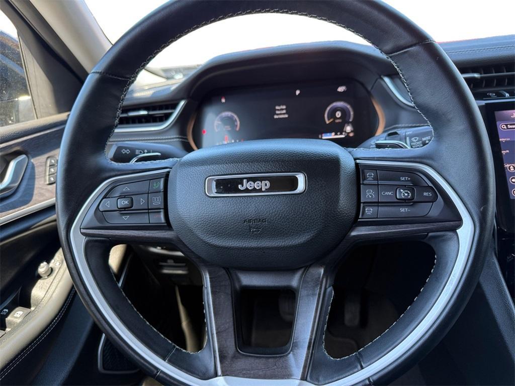 used 2022 Jeep Grand Cherokee car, priced at $34,999