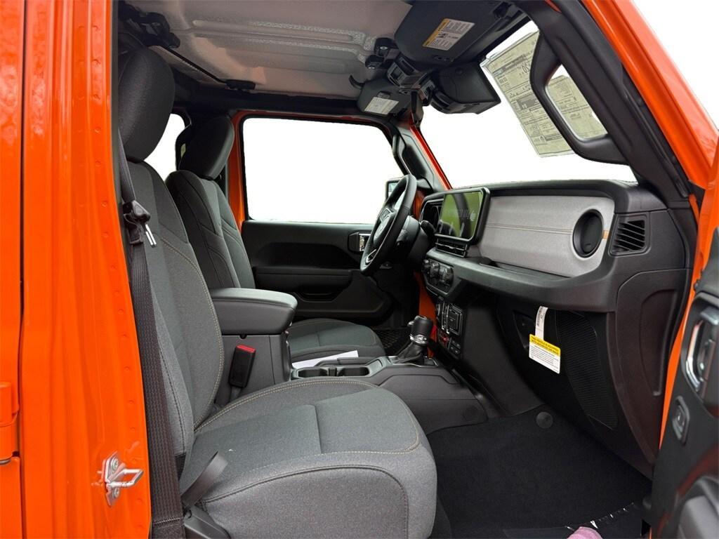 new 2025 Jeep Wrangler car, priced at $51,580