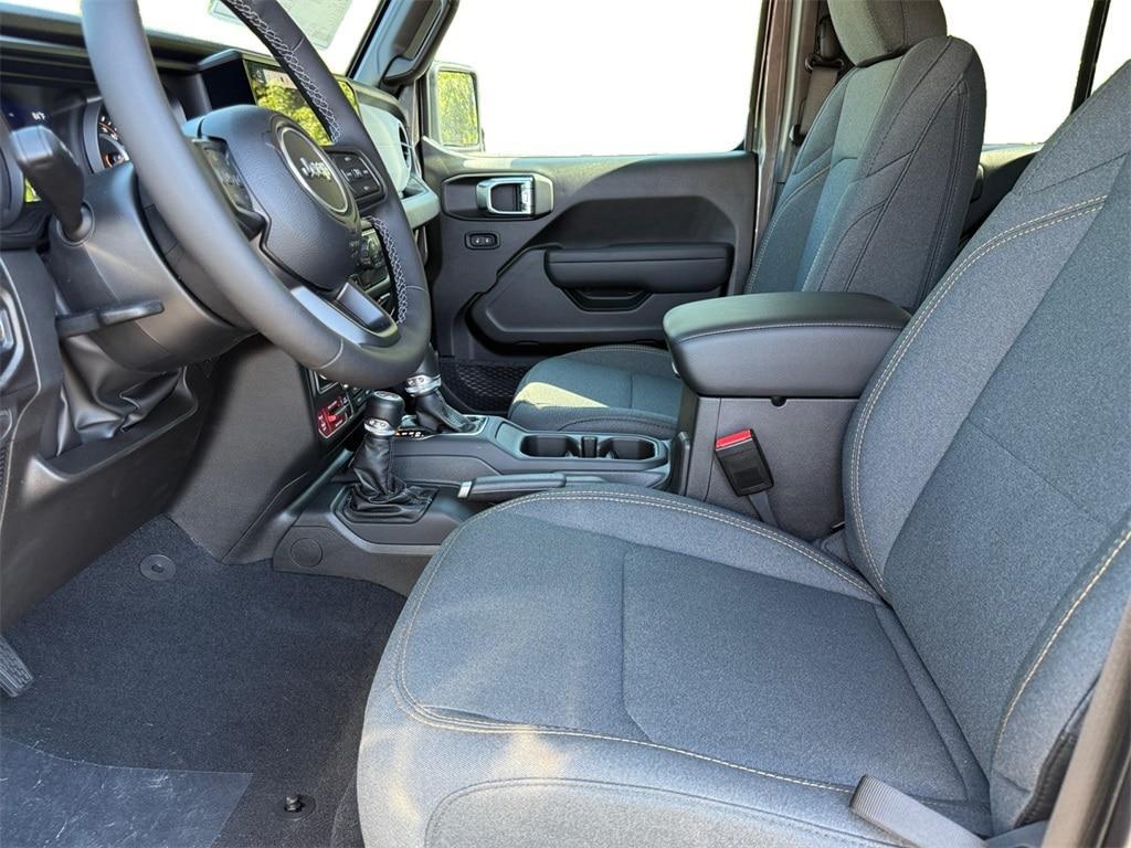 new 2025 Jeep Wrangler car, priced at $54,265