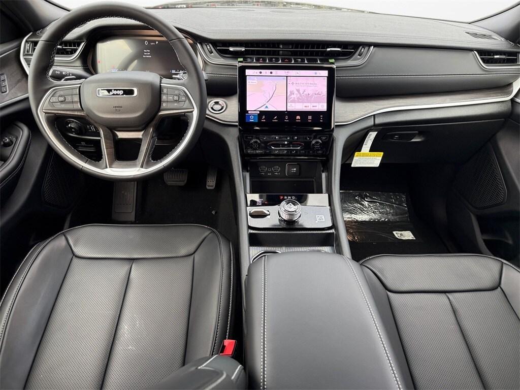 new 2025 Jeep Grand Cherokee car, priced at $51,910