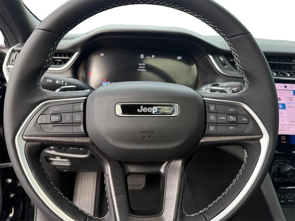 new 2025 Jeep Grand Cherokee car, priced at $51,910