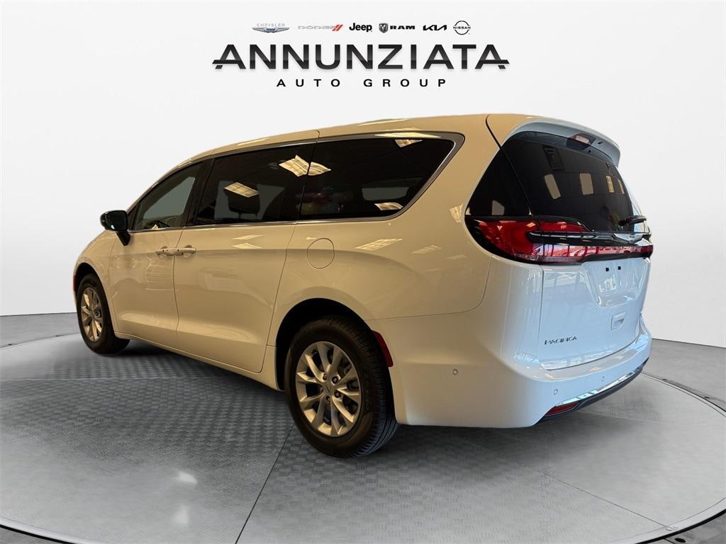 new 2025 Chrysler Pacifica car, priced at $47,315