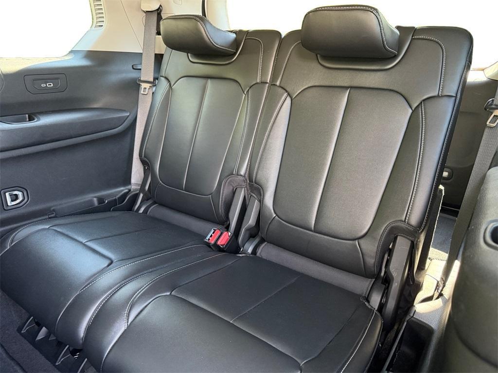 used 2022 Jeep Grand Cherokee L car, priced at $33,199