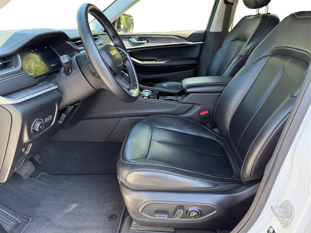 used 2022 Jeep Grand Cherokee L car, priced at $33,199