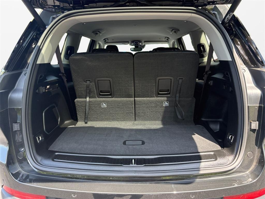 used 2022 Jeep Grand Cherokee L car, priced at $37,999