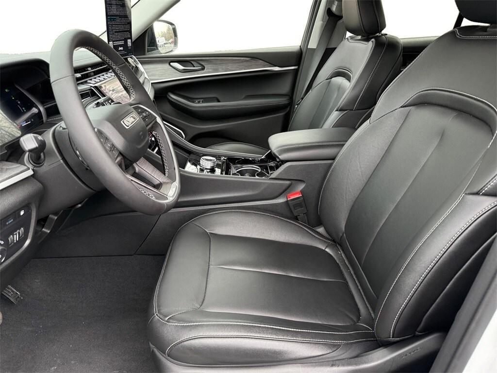 new 2022 Jeep Grand Cherokee 4xe car, priced at $49,655