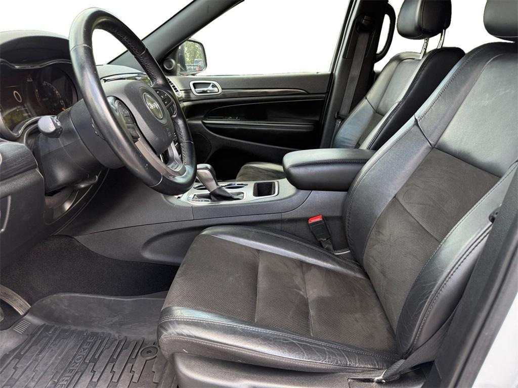 used 2021 Jeep Grand Cherokee car, priced at $25,179