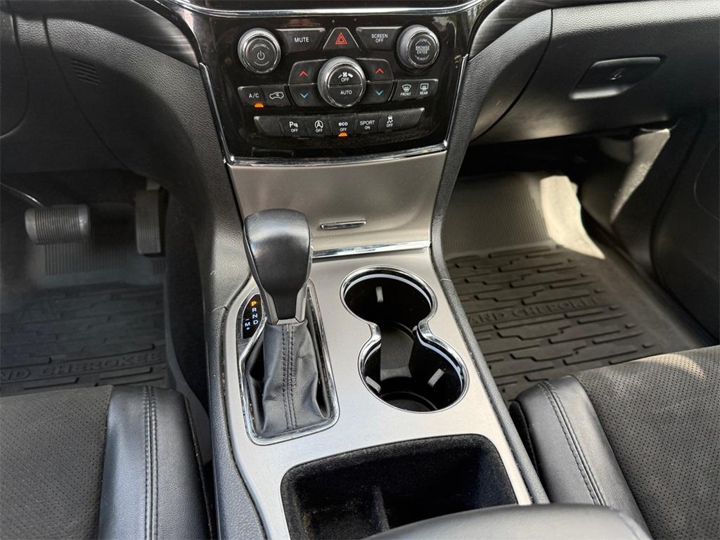used 2021 Jeep Grand Cherokee car, priced at $25,179