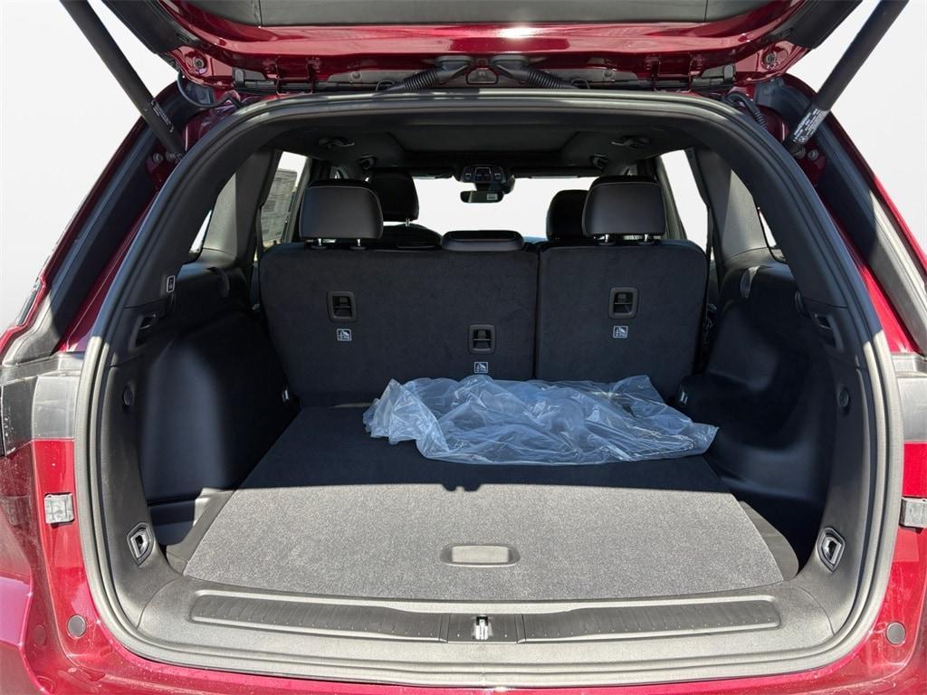 new 2025 Jeep Grand Cherokee car, priced at $49,921