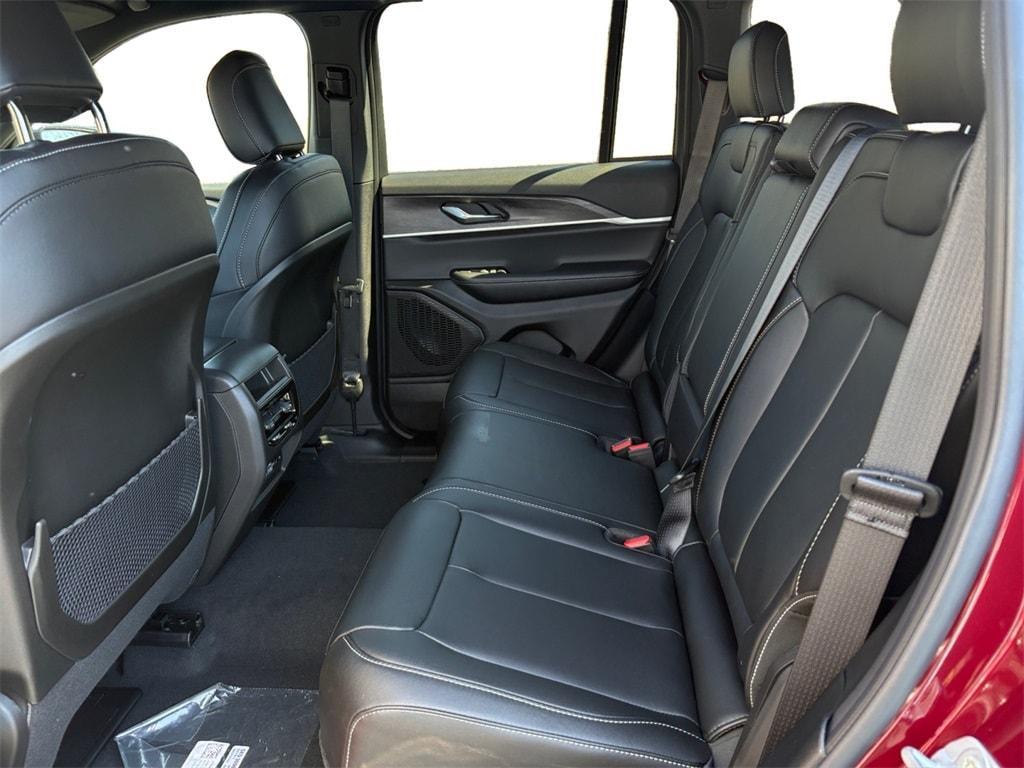 new 2025 Jeep Grand Cherokee car, priced at $49,921