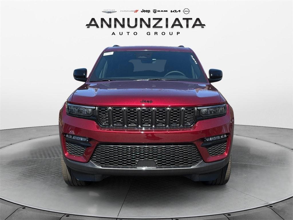 new 2025 Jeep Grand Cherokee car, priced at $49,921