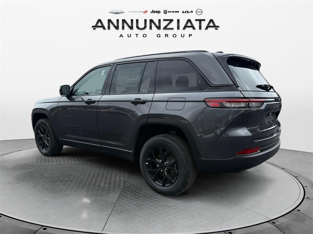 new 2025 Jeep Grand Cherokee car, priced at $44,030