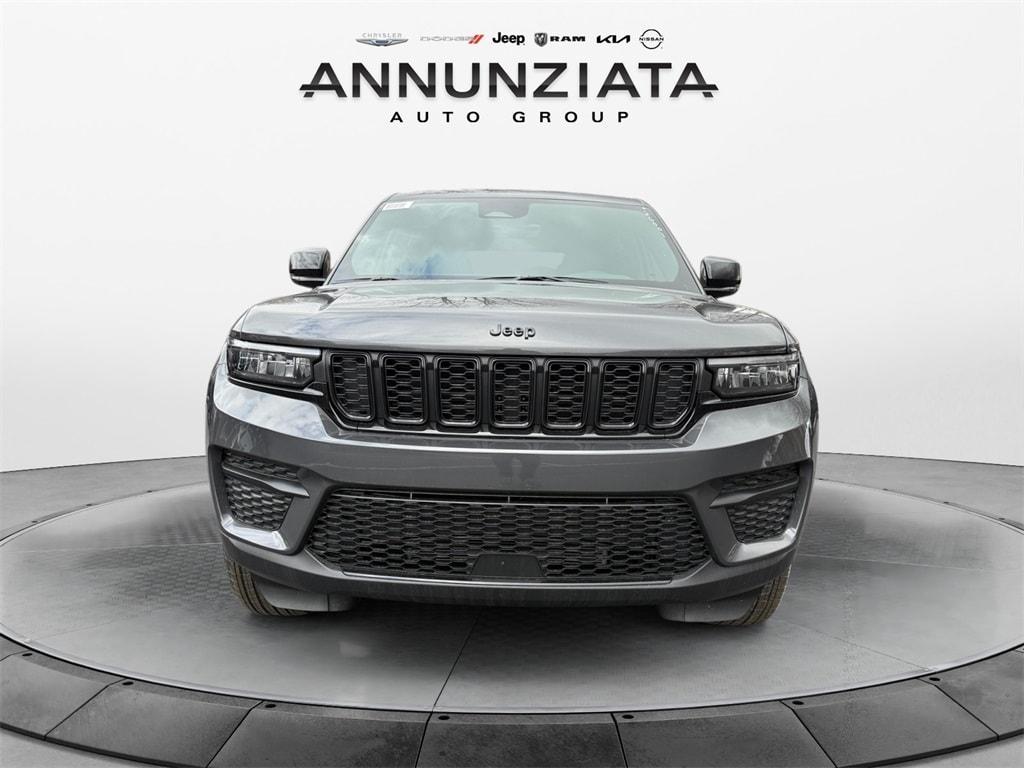 new 2025 Jeep Grand Cherokee car, priced at $44,030