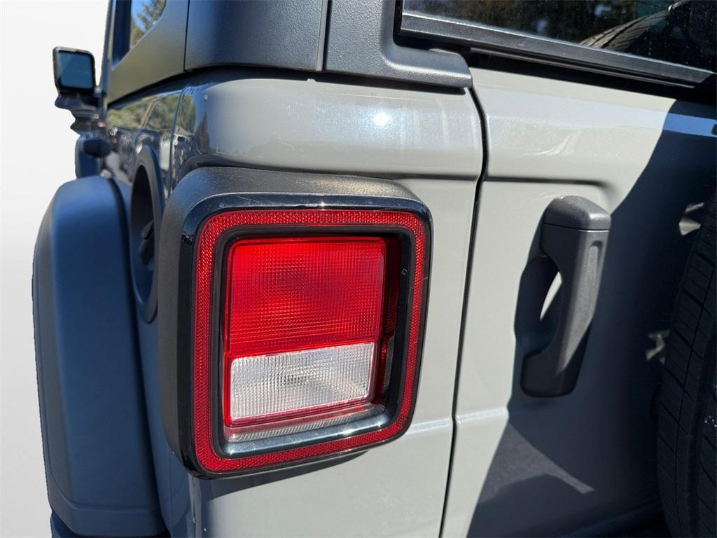 used 2022 Jeep Wrangler Unlimited car, priced at $28,099