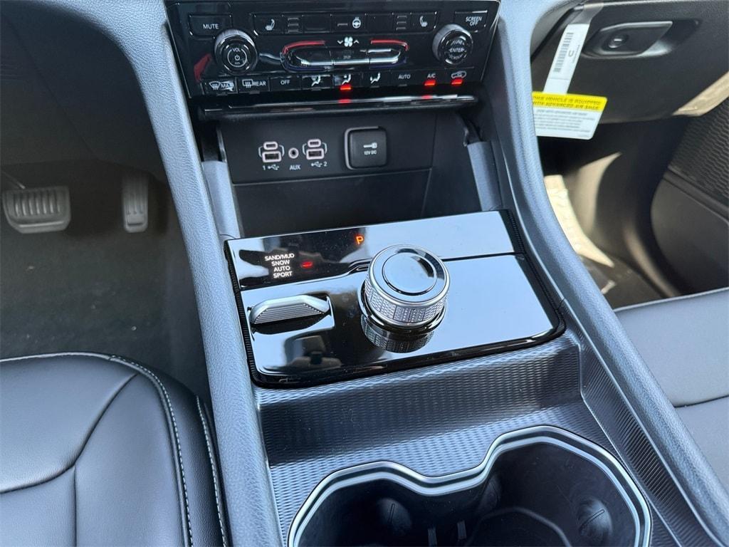 new 2025 Jeep Grand Cherokee car, priced at $46,985