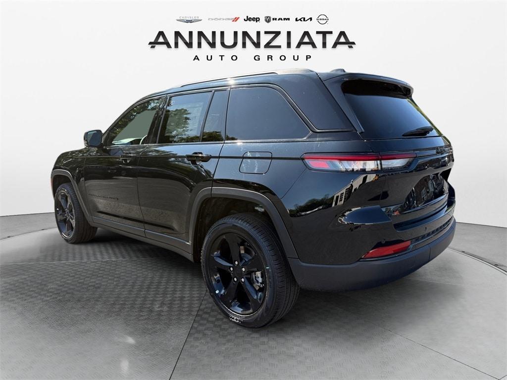 new 2025 Jeep Grand Cherokee car, priced at $48,985