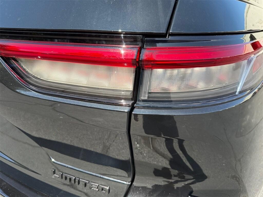 new 2025 Jeep Grand Cherokee car, priced at $48,985
