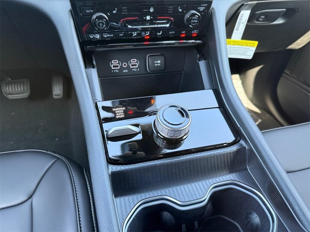 new 2025 Jeep Grand Cherokee car, priced at $48,985