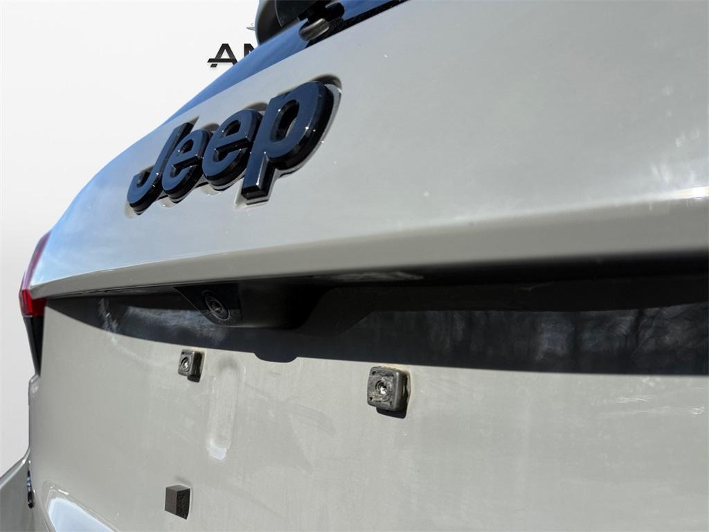 used 2022 Jeep Grand Cherokee WK car, priced at $27,999