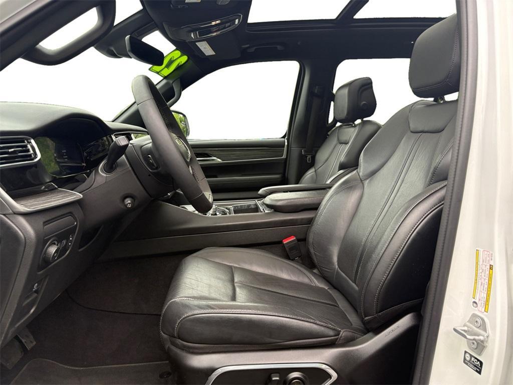 used 2022 Jeep Wagoneer car, priced at $52,999