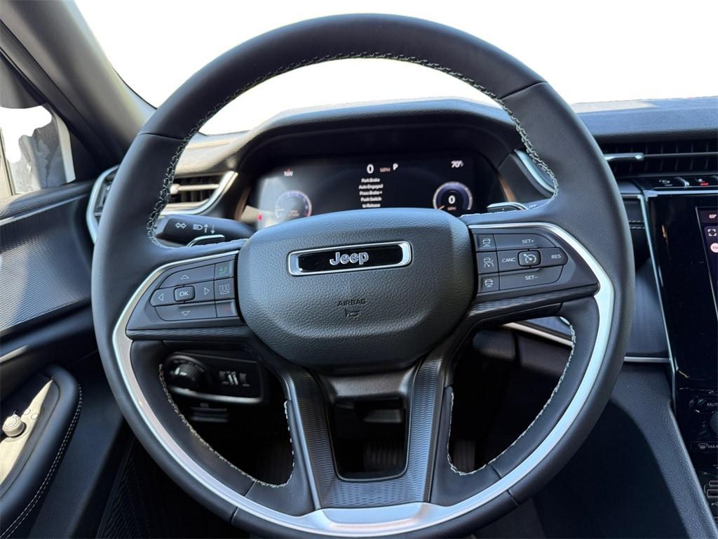 new 2025 Jeep Grand Cherokee car, priced at $42,920