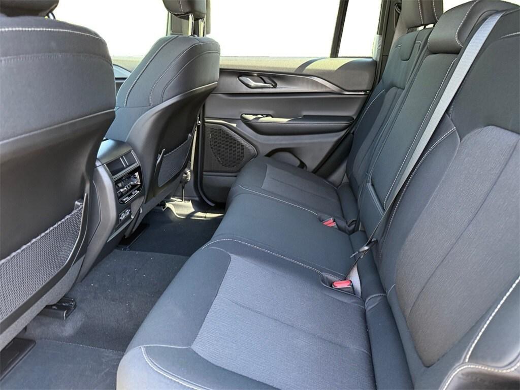 new 2025 Jeep Grand Cherokee car, priced at $42,920