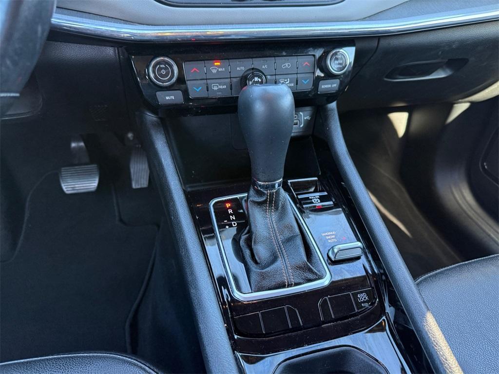 used 2022 Jeep Compass car, priced at $20,999