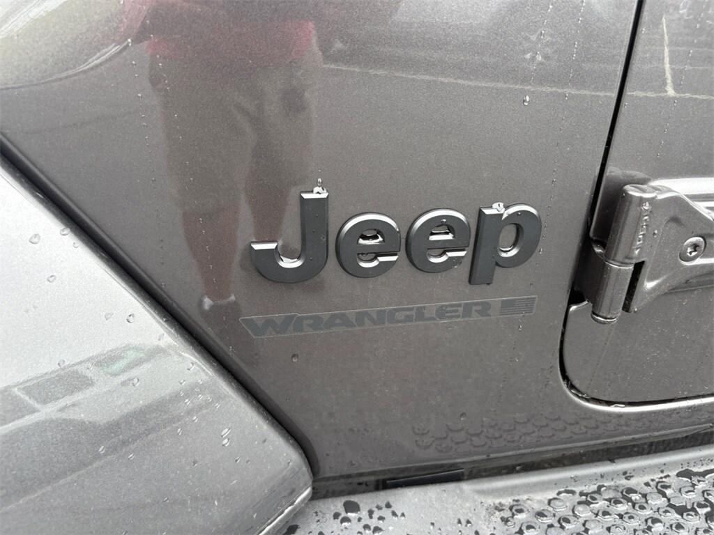 new 2025 Jeep Wrangler car, priced at $55,922