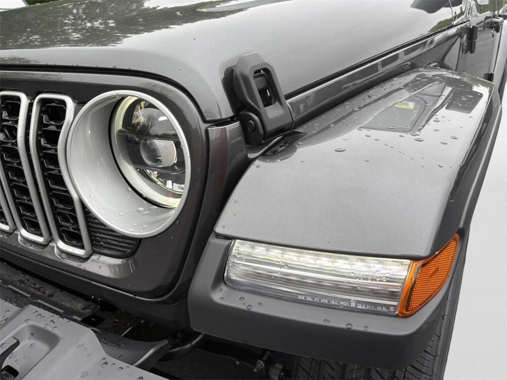 new 2025 Jeep Wrangler car, priced at $55,922