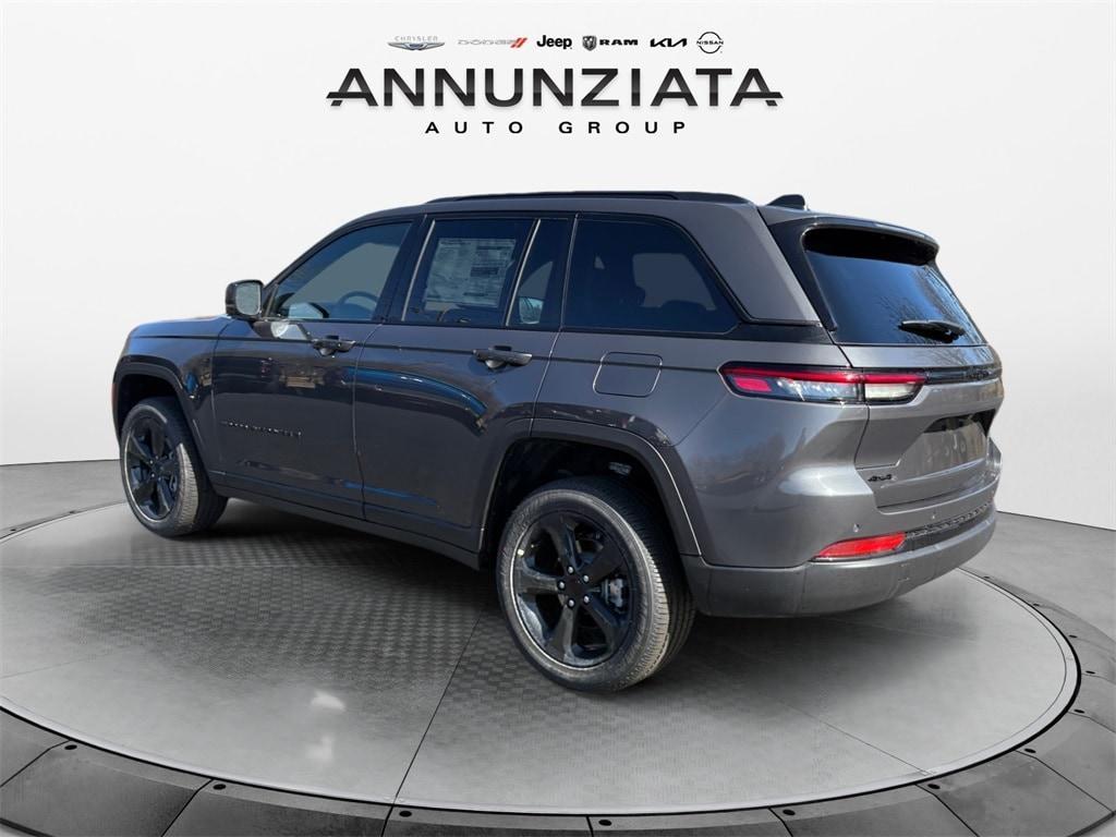 new 2025 Jeep Grand Cherokee car, priced at $45,675