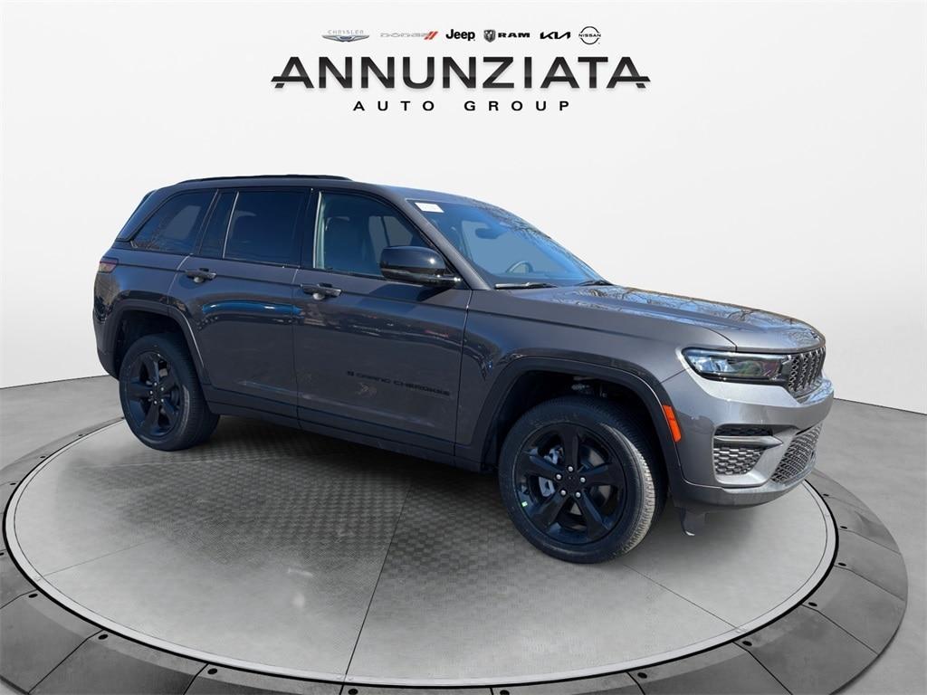 new 2025 Jeep Grand Cherokee car, priced at $45,675
