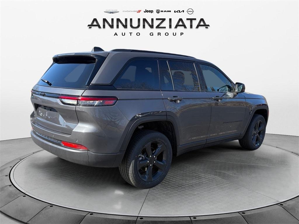 new 2025 Jeep Grand Cherokee car, priced at $45,675