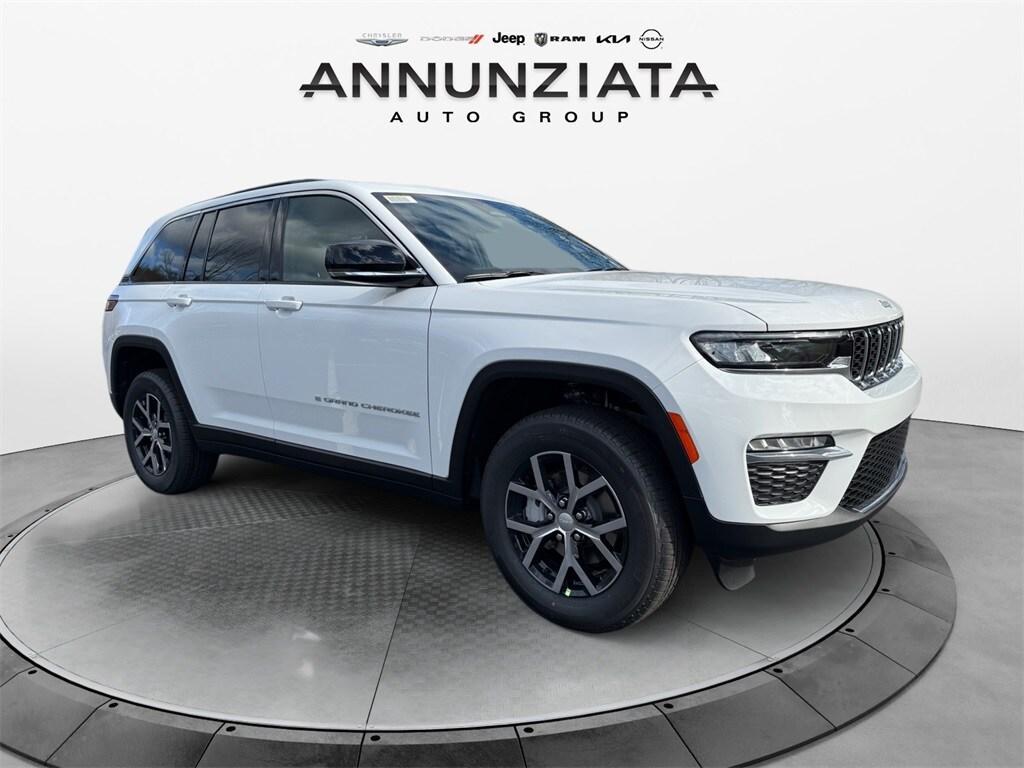 new 2025 Jeep Grand Cherokee car, priced at $45,665