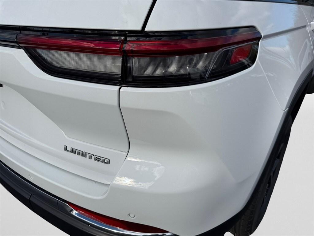 new 2025 Jeep Grand Cherokee car, priced at $45,665