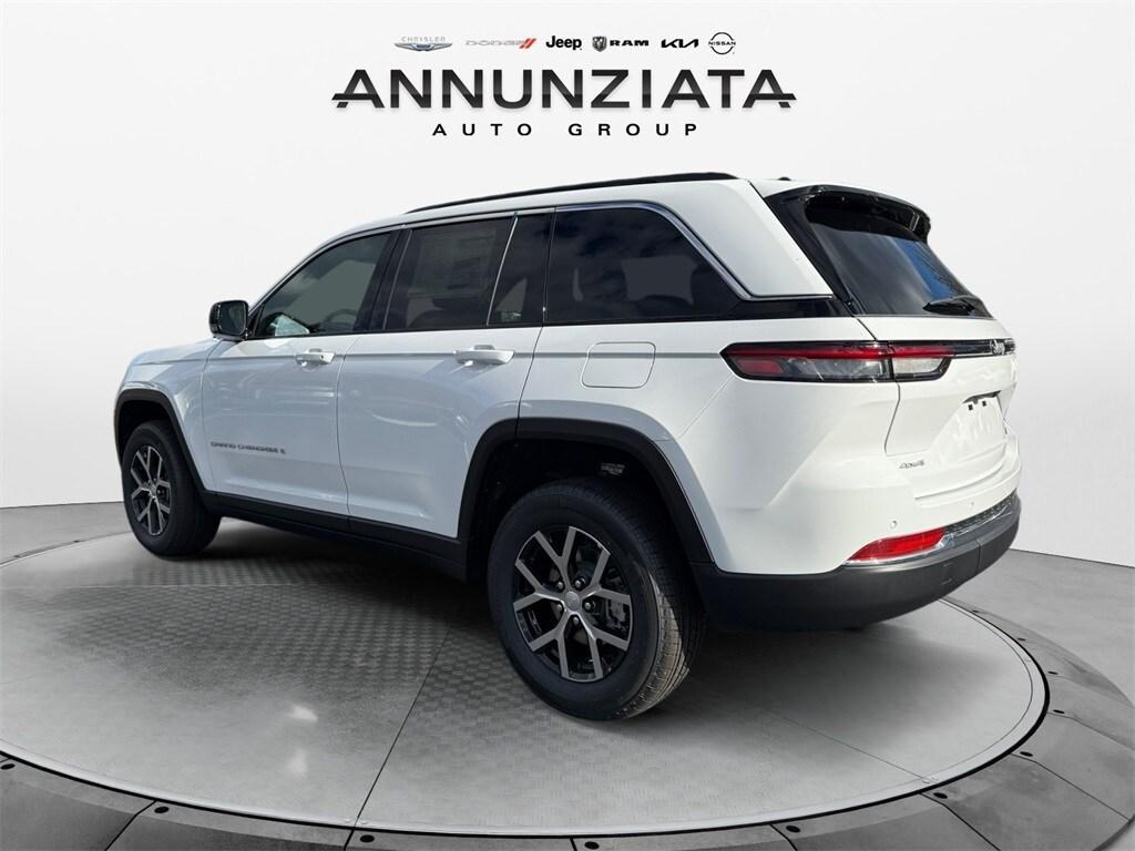 new 2025 Jeep Grand Cherokee car, priced at $45,665