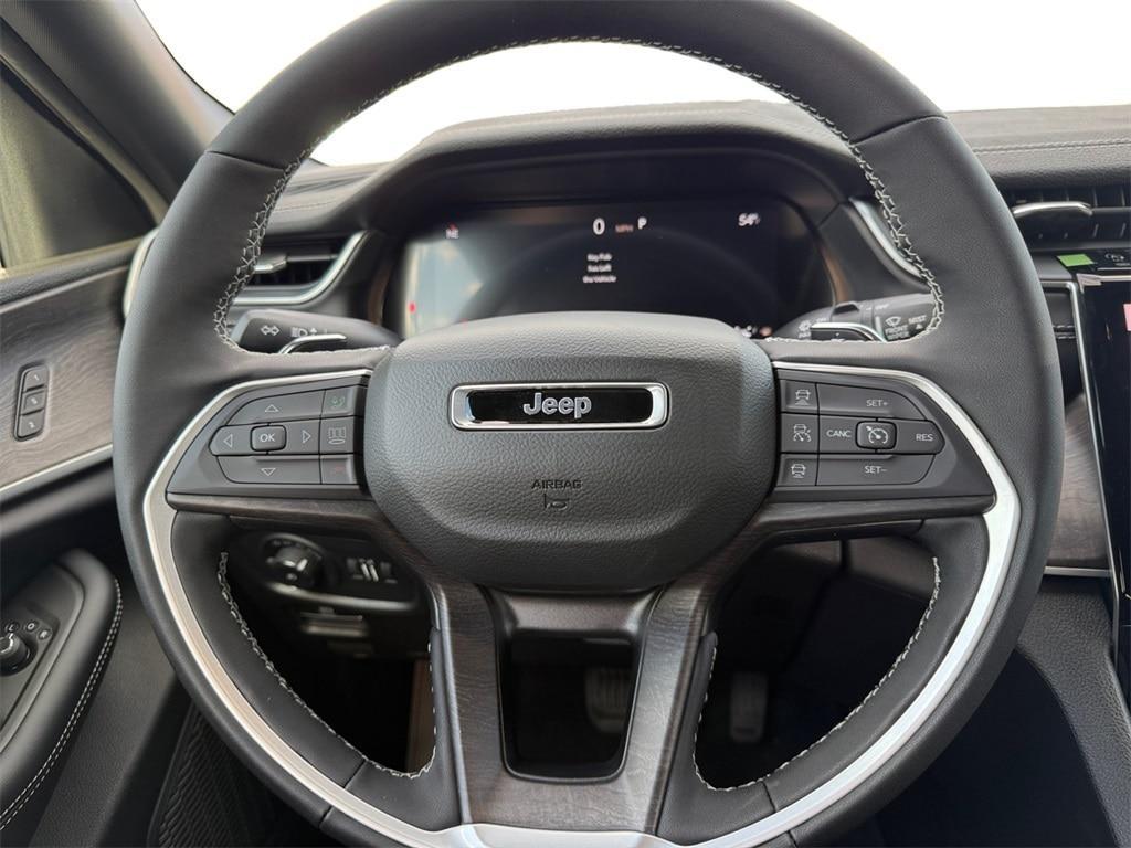 new 2025 Jeep Grand Cherokee car, priced at $45,665