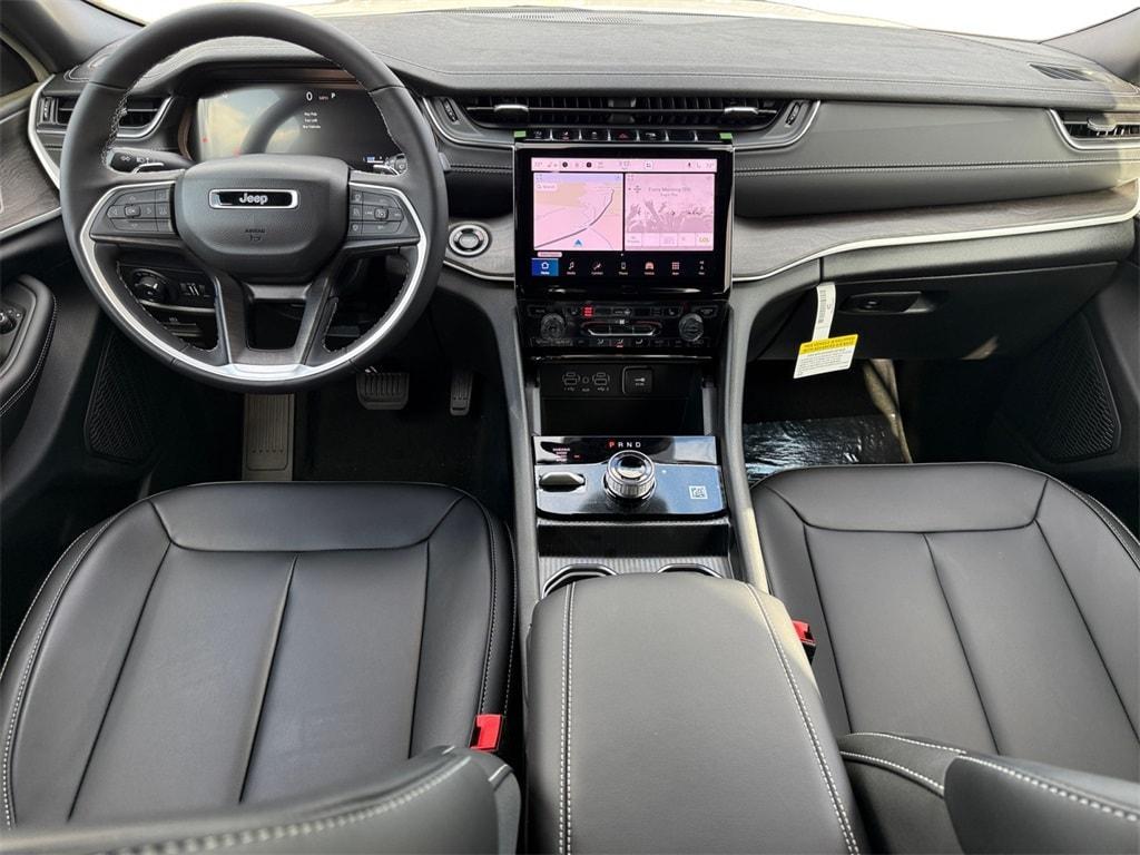 new 2025 Jeep Grand Cherokee car, priced at $45,665