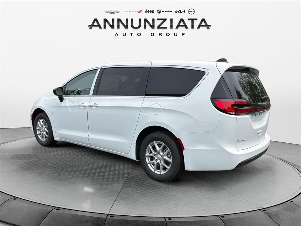 new 2025 Chrysler Pacifica car, priced at $41,752