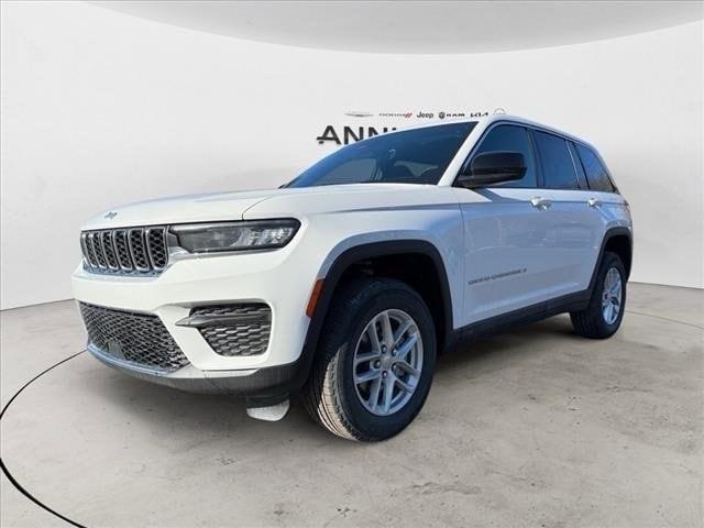 new 2025 Jeep Grand Cherokee car, priced at $40,875
