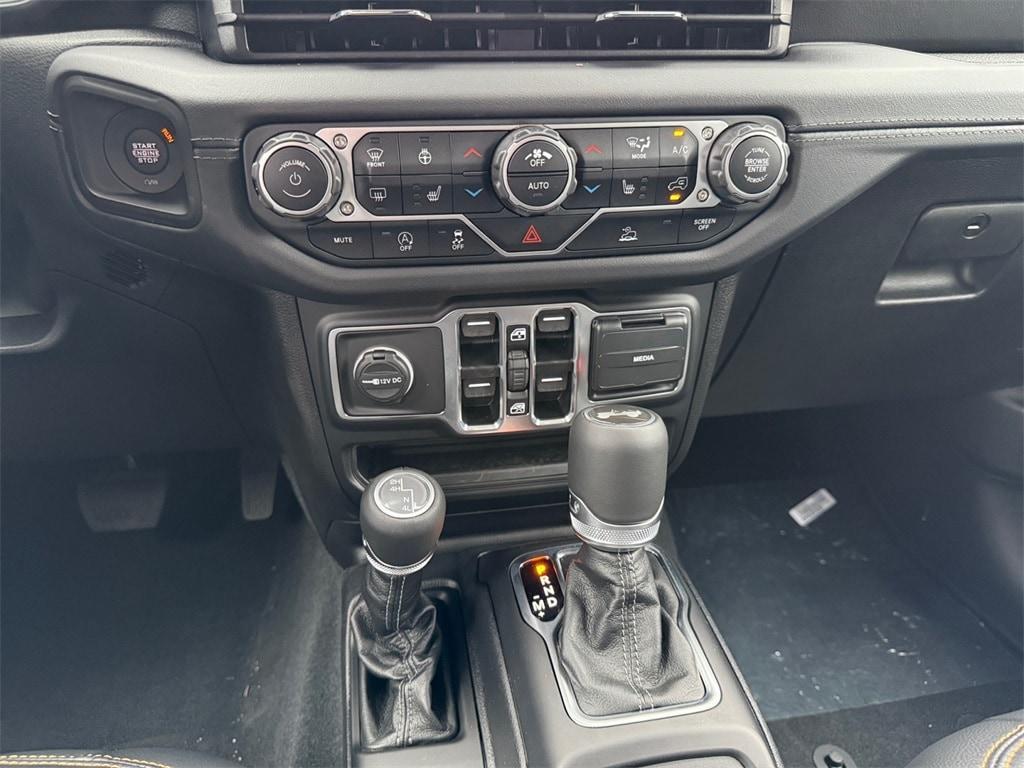 new 2025 Jeep Wrangler car, priced at $54,417