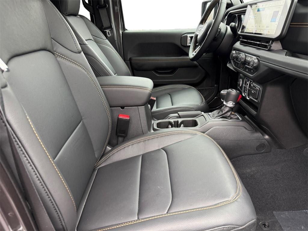 new 2025 Jeep Wrangler car, priced at $54,417