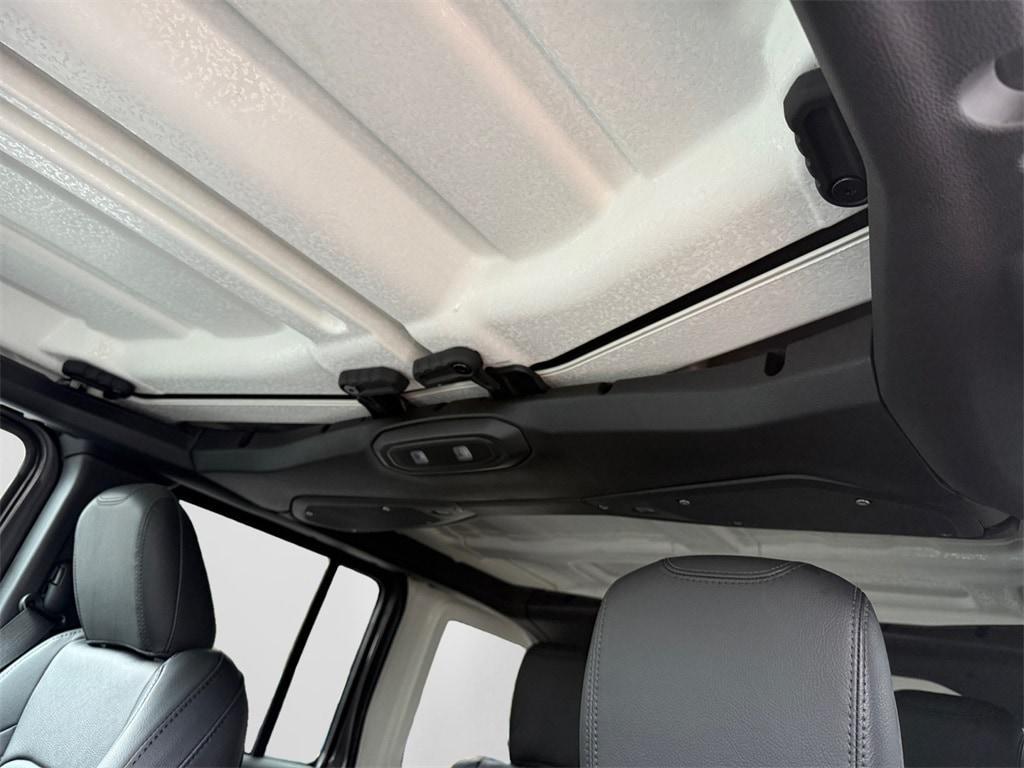 new 2025 Jeep Wrangler car, priced at $54,417