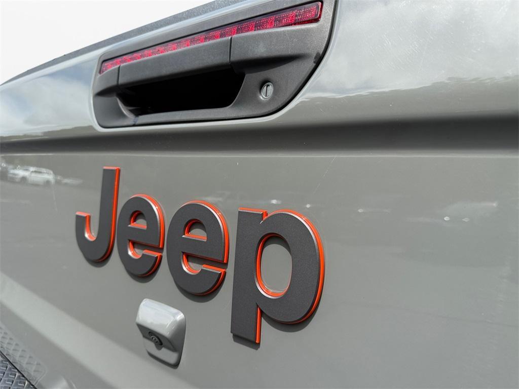 used 2022 Jeep Gladiator car, priced at $35,599